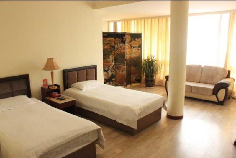 Fortune Business Hotel Qingdao Buitenkant foto
